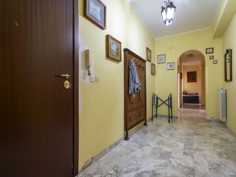 Via Candela, 12