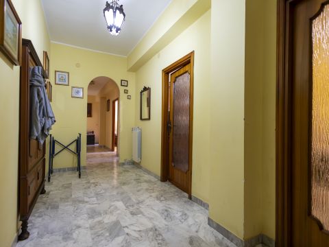 Via Candela, 12
