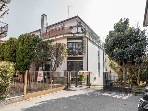 Via Marco Antonio Calza, 4