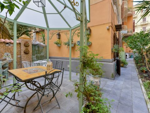 Via del Parco Margherita, 57