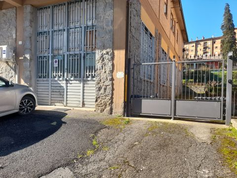 Via Vittorio Veneto 4