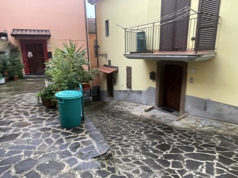 Vicolo Caruso, 17