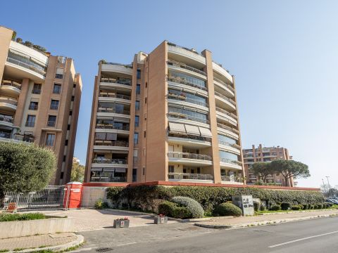 Via Riccardo Bacchelli, 11