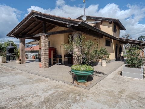 Località Colle Fiorito, 13