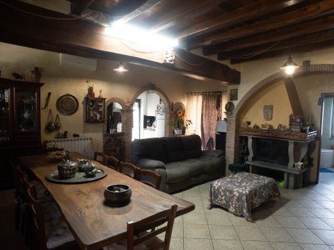 Località Colle Fiorito, 13