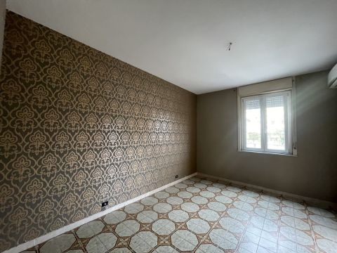 Via Napoli Achille, 9 - Salerno