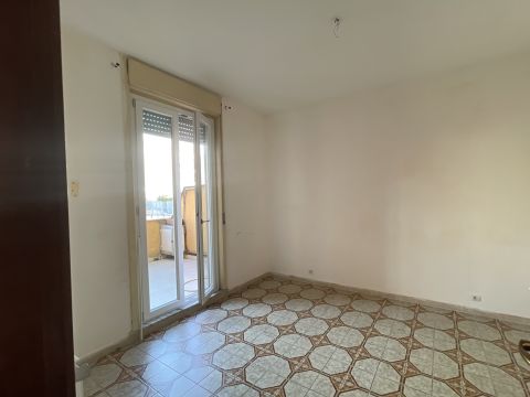 Via Napoli Achille, 9 - Salerno