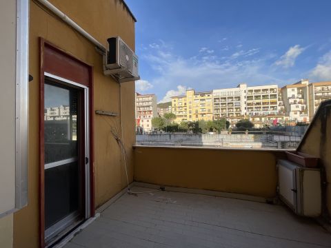 Via Napoli Achille, 9 - Salerno