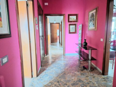 Via Magna Grecia, 16