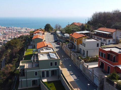 Via Lombardia
