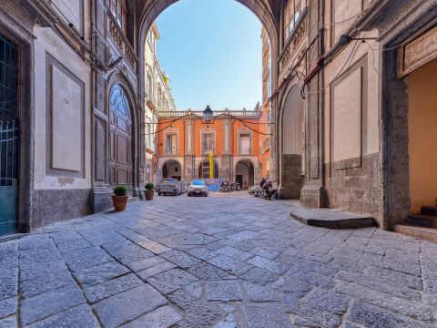 Via Maddaloni, 6