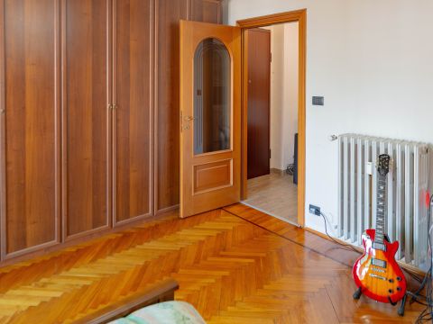 Via Ivrea, 14
