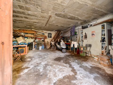 Via Salvatore Coda, 35