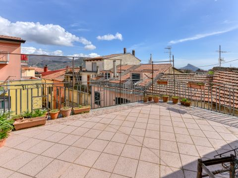 Via Salvatore Coda, 35