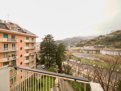 V. Monte Oliveto, 25