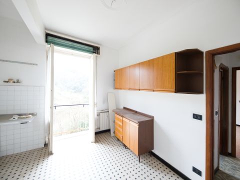 V. Monte Oliveto, 25