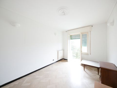 V. Monte Oliveto, 25