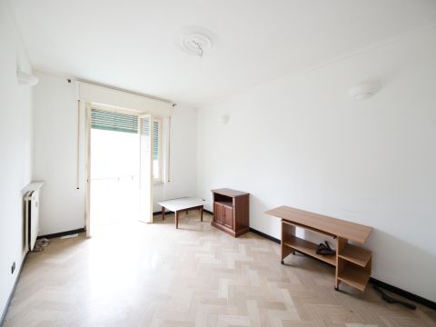 V. Monte Oliveto, 25