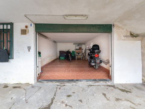 Via Livorno, 147