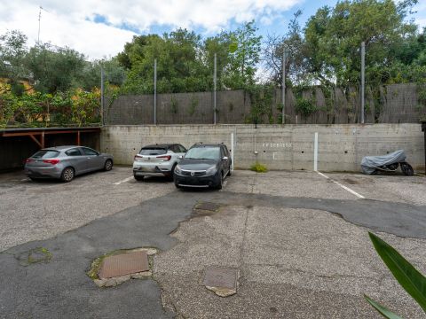 Via Livorno, 147