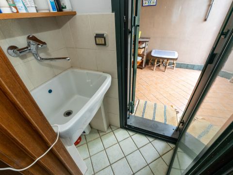 Via Livorno, 147