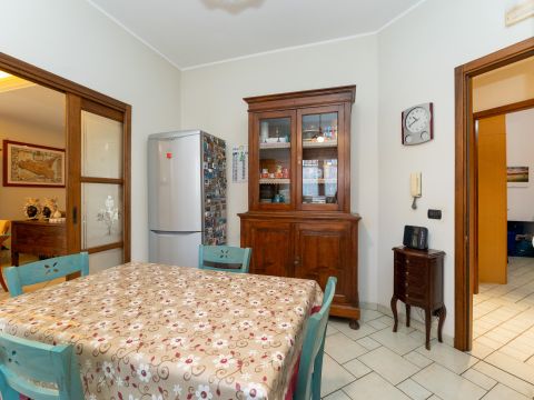 Via Livorno, 147