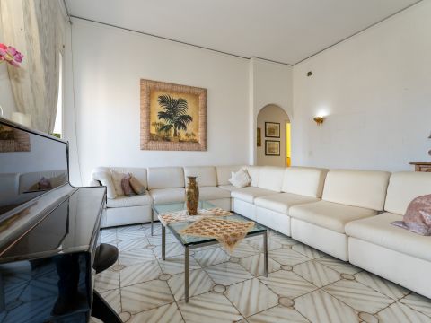 Viale della Libertà, 55
