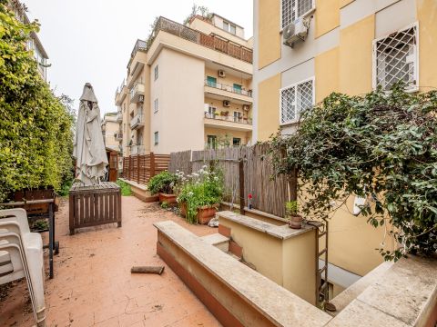 Via della Bufalotta, 270