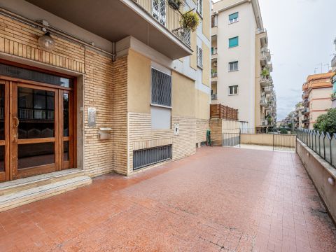 Via della Bufalotta, 270