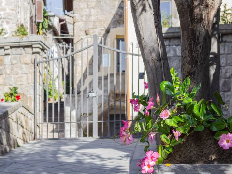 Via Vallecupa, 68