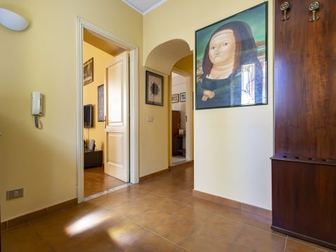 Via Ospizio Maternità, 12