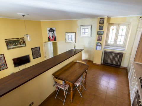 Via Ospizio Maternità, 12
