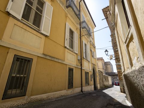 Via Ospizio Maternità, 12