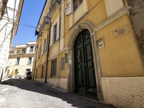Via Ospizio Maternità, 12