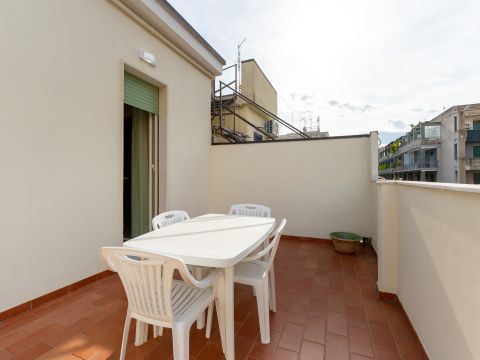Via Canfora, 126A