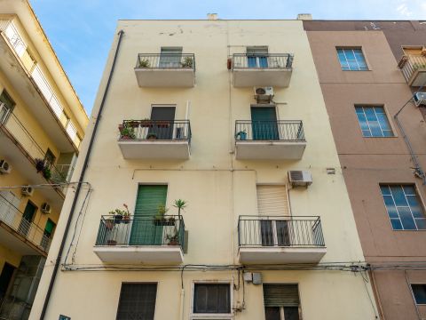 Via Canfora, 126A