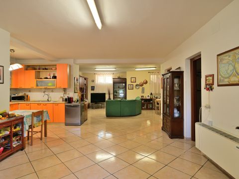 Via del Colle, 22