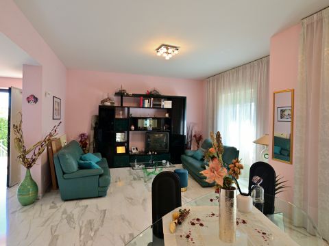 Via del Colle, 22