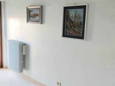Via Enrico Berlinguer, 32