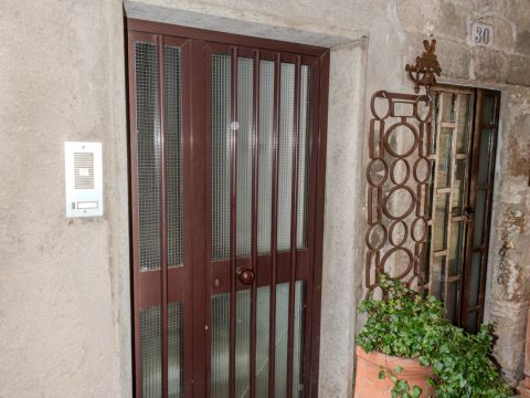 Via Monaldesca 28