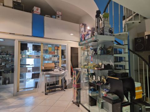 Largo Giuseppe di Vagno, 2