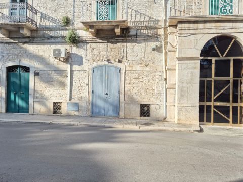 Largo Giuseppe di Vagno, 2
