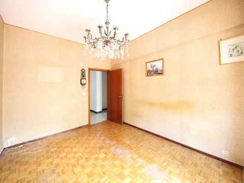 Via Pietro Balestrazzi, 30
