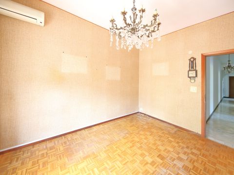 Via Pietro Balestrazzi, 30