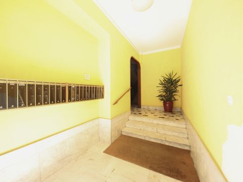 Via Pietro Balestrazzi, 30