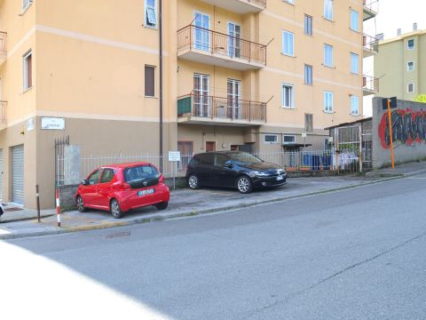 Via Pietro Balestrazzi, 30