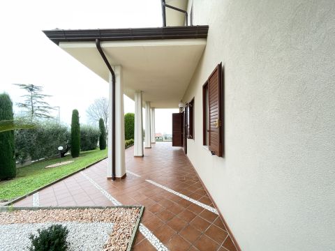 VIA FONTANELLE 11