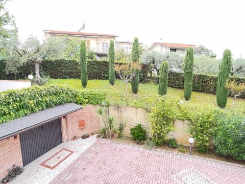 VIA FONTANELLE 11