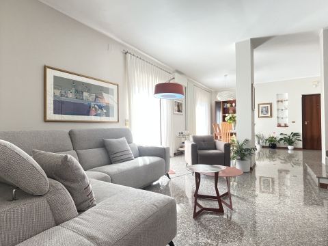 VIA FONTANELLE 11