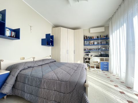 VIA FONTANELLE 11